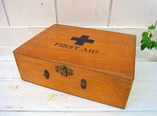 【FIRST AID】ファーストエイド・木製・アンティーク・救急箱/木箱 USA