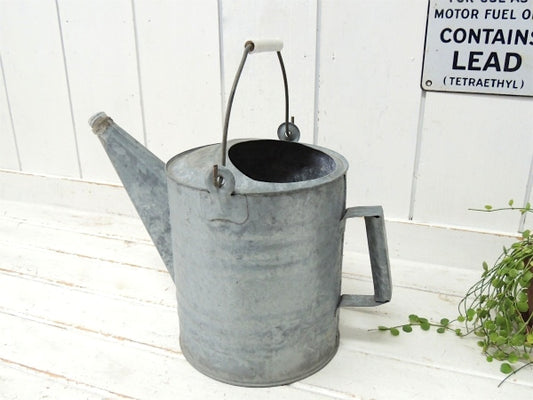 ガーデニング US シャビーなブリキ製・アンティーク・ジョウロ・ウォータリングカン・じょうろ USA