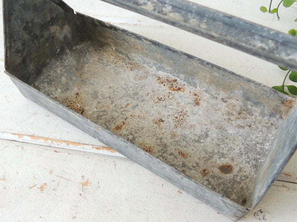 DIY&ガーデニング シャビーなブリキ製・ヴィンテージ・ツールバスケット・ツールケース・工具入れ