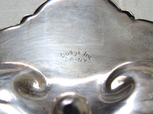 【Dodge Inc】シルバー製・シェル型・脚付きアンティーク・ソープディッシュ/トレイ