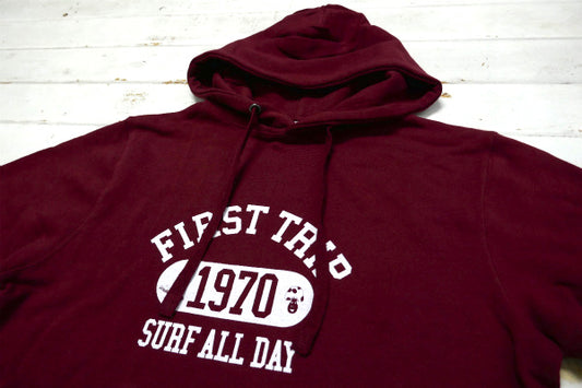 【First Trip】ファーストトリップ・カレッジ・オリジナル・プルオーバーパーカー・バーガンディ
