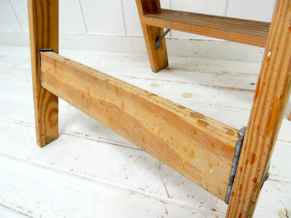 シャビーな木製・ヴィンテージ・ステップラダー・脚立・ガーデニング・インテリア・ステップスツール