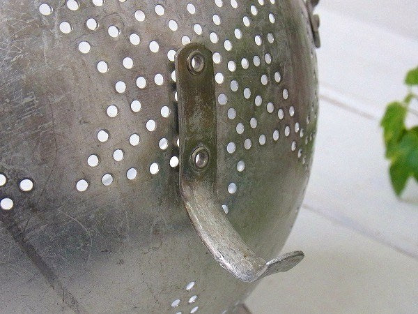 星模様・脚付きアンティーク・アルミコランダー/水切りボウル USA