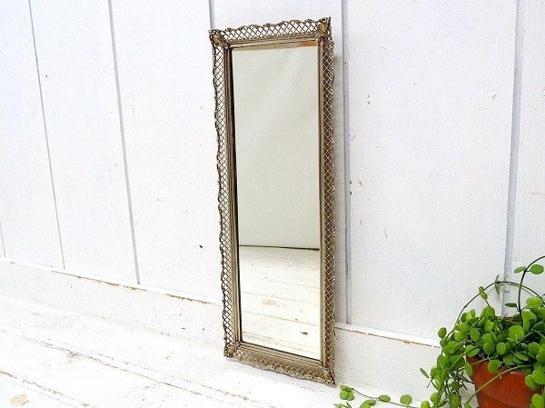 ゴールド色のレースのようなメッシュモチーフ・長方形・ヴィンテージ・ミラートレイ/鏡USA