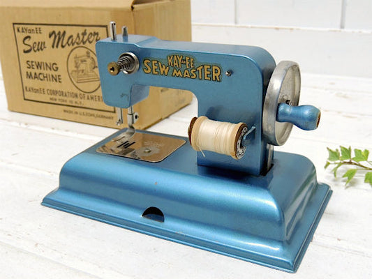 【KAYANEE】ドイツ製・箱付き・青色のアンティーク・子供用ミシン/トイミシン