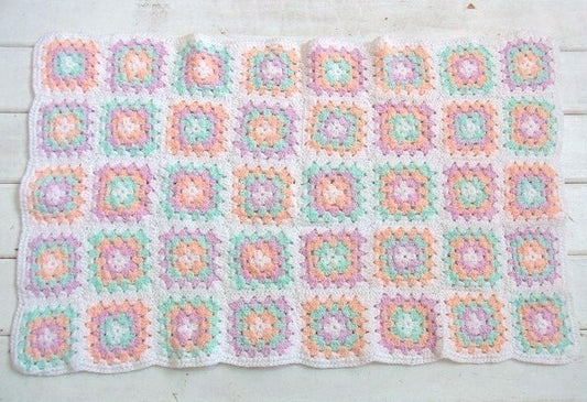 パステルカラー・ハンドメイド・ヴィンテージ・ベビーブランケット/モチーフブランケット USA