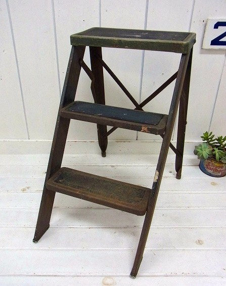 ブルー色のスチール製・ヴィンテージ・ステップラダー/脚立 USA