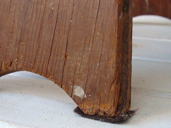 シャビーな木製のアンティーク・OLDスツール/踏み台/USA