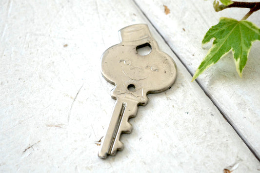 AMERICAN TOURISTER アメリカンツーリスター ベルボーイ キャラクター トランク スーツケース ヴィンテージ キー 鍵 USA