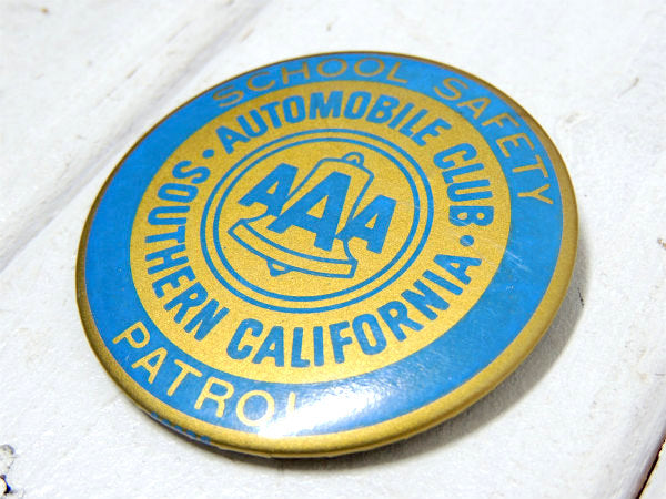 【AAA・トリプルエー】カリフォルニア・AUTOMOBILE CLUB・ヴィンテージ・缶バッジ