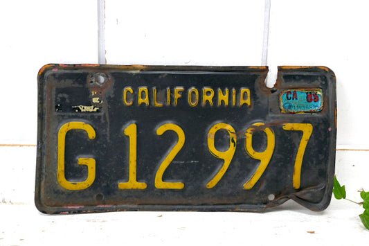 カリフォルニア・1963年・G 12997・ヴィンテージ・ブラック×イエロー・ナンバープレート