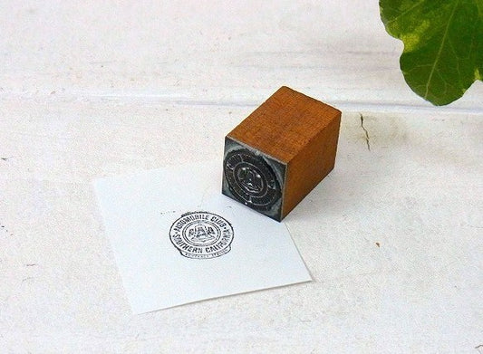 【AAA】トリプルエー・木製×メタル製・小さなヴィンテージ・スタンプ USA