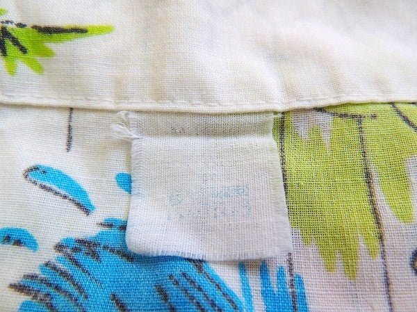 【ミッキー&フレンズ】ディズニー・ヴィンテージ・フラットシーツ(1/2) USA