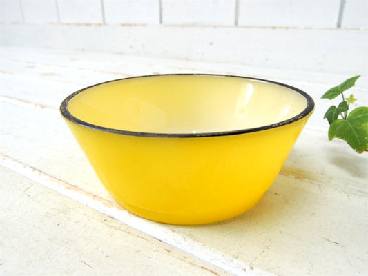 【Fire King】ファイヤーキング・イエロー×ブラックリム・サラダボウル/ヴィンテージ食器