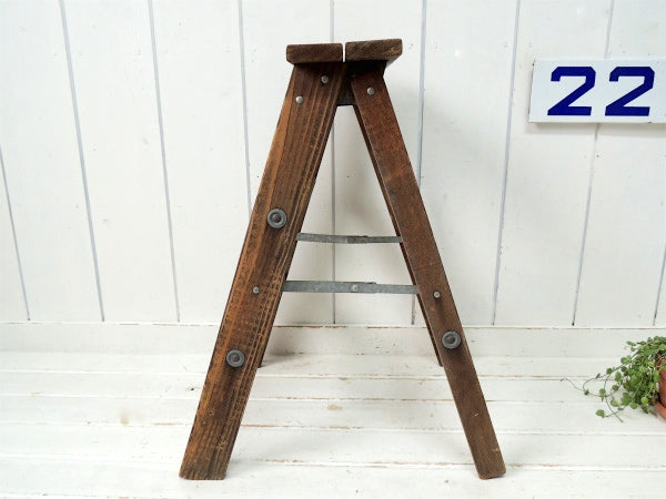 【オールドアメリカン】ペンキの付いた古い木製・アンティーク・ステップラダー・脚立・ガーデニング
