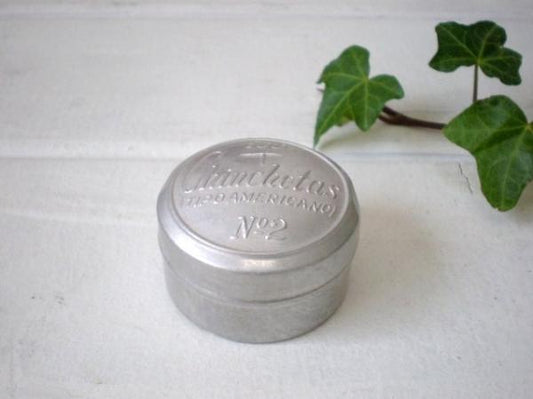 スペイン アルミのヴィンテージ画鋲ケース(画鋲つき)