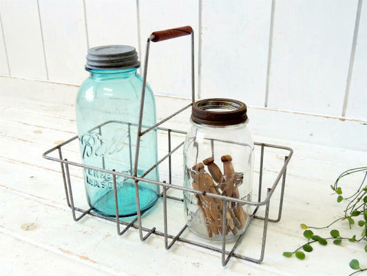 ハンドル&仕切り付き・シャビーなヴィンテージ・ワイヤーバスケット・カゴ・かご USA