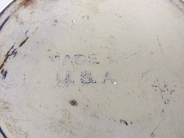 【BORIUM】シャビーなヴィンテージ・ティン缶/ブリキ缶 USA