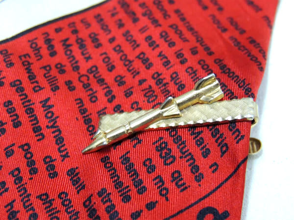 【RUGIN・ロケット&ミサイルモチーフ】ヴィンテージ・タイピン・ゴールド色・ミリタリー