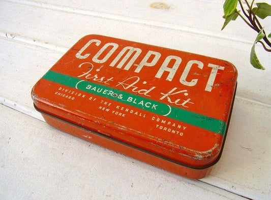 オレンジ色・ヴィンテージ・ファーストエイドキット/救急箱/ティン缶 USA