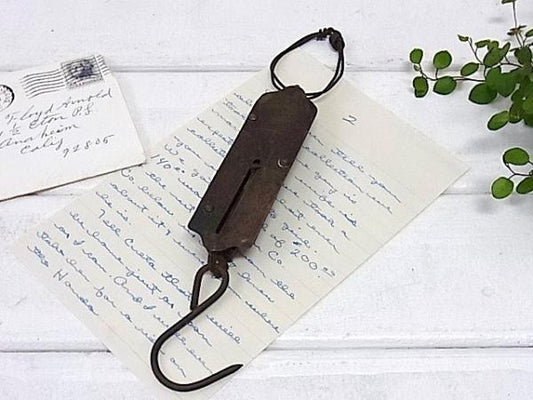 シャビーなアンティーク・ハンギングスケール USA