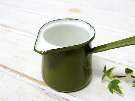 グリーンカラー 小さな可愛い アンティーク ホーロー製 バターメルター 片手鍋 キッチン雑貨