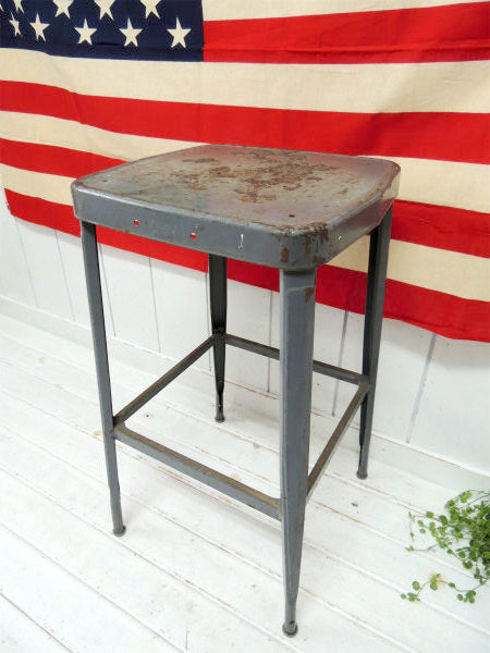 【Equipt】メタル製・インダストリアル・ヴィンテージ・スツール/チェア/椅子 USA