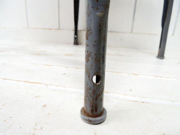 【Equipt】メタル製・インダストリアル・ヴィンテージ・スツール/チェア/椅子 USA