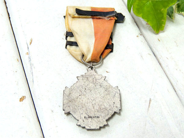 1964 拳銃 GUN CLUB ピストルモチーフ 勲章バッジ ビンテージ メダル USA ファッション アクセサリー