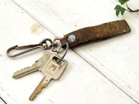 【GM・レザー・ハンドクラフト】ヴィンテージ・キーホルダー・USA鍵2本・フック・革