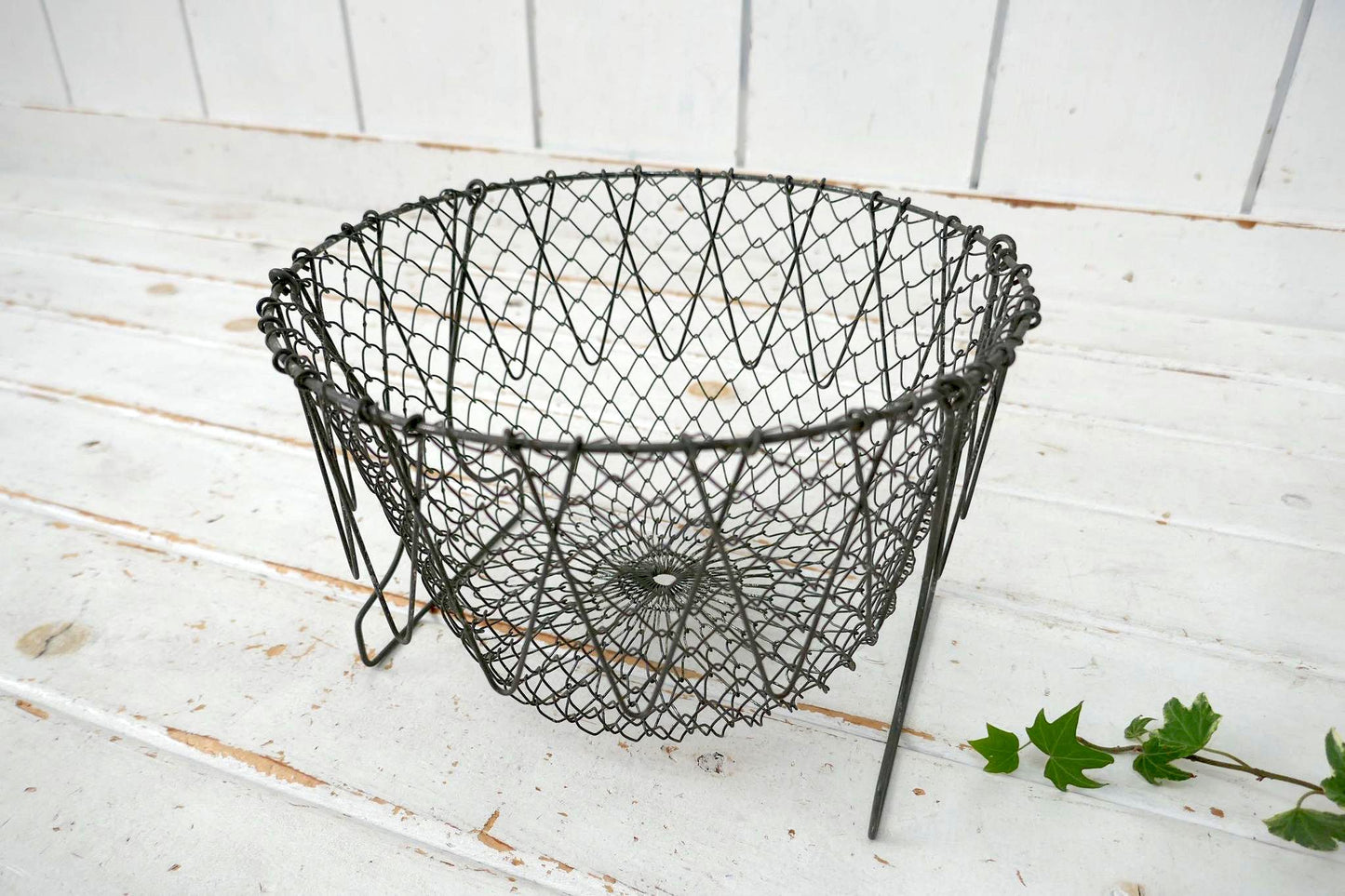 OLD シャビー ワイヤー製 折りたたみ式 ヴィンテージ エッグ バスケット カゴ かご キッチン雑貨 USA