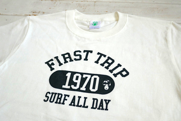 First Trip Surf All Day ファーストトリップ カレッジロゴ バニラホワイト オリジナル Tシャツ 新品