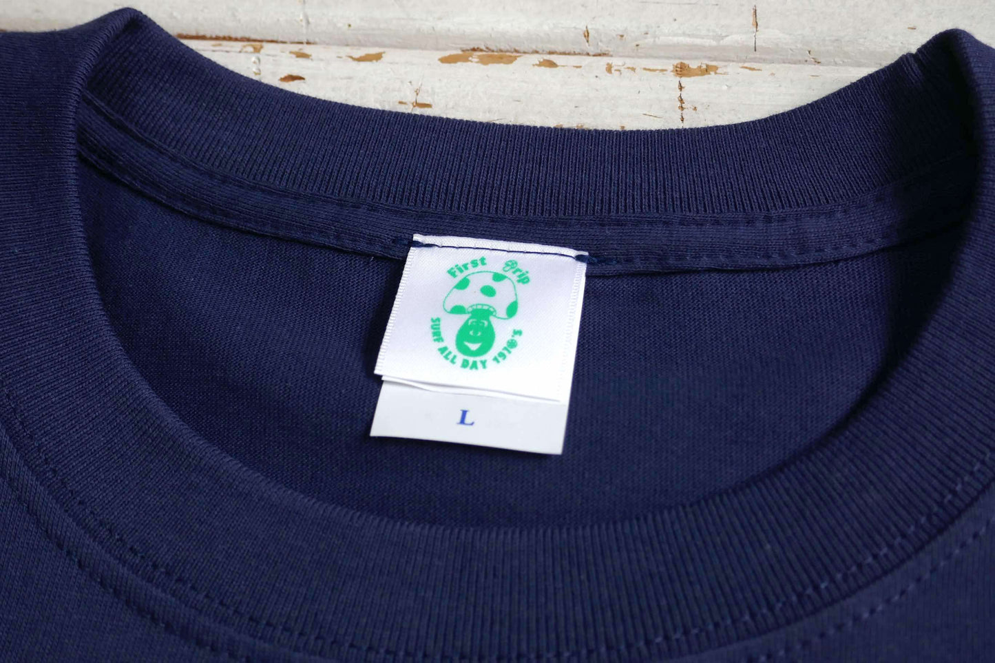 First Trip ファーストトリップ スマイリーフェイス＆キノコ 60's デザイン インディゴ オリジナル Tシャツ 新品 アパレル