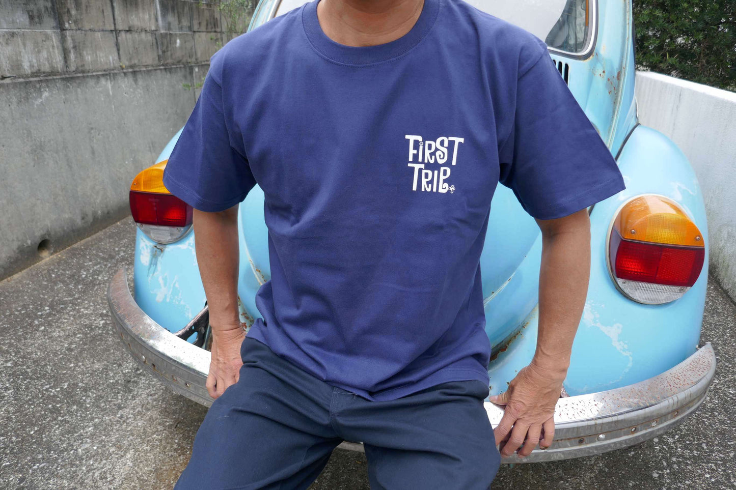 First Trip ファーストトリップ スマイリーフェイス＆キノコ 60's デザイン インディゴ オリジナル Tシャツ 新品 アパレル