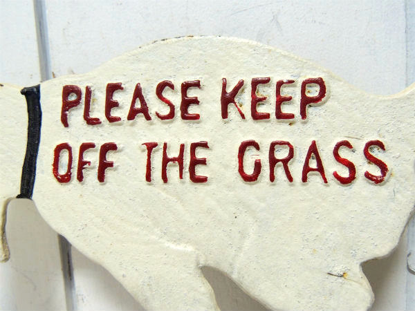 Please Keep Off The Grass 犬 アイアン製 ヴィンテージ サイン 看板 両面サイン ガーデンサイン ガーデニング 庭 USA