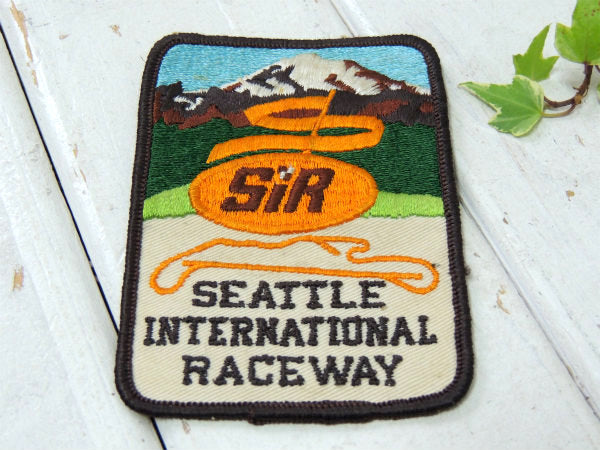 SIRドラッグレース SEATTLE INTERNATIONAL RACEWAY  ホットロッド カスタムカー バイクデッドッストック ヴィンテージ ワッペン　刺繍ワッペン USA アメ車