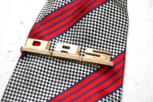DRS ゴールドトーン SWANK スワンク 立体的 英字 イニシャル ヴィンテージ タイピン タイバー アクセサリー