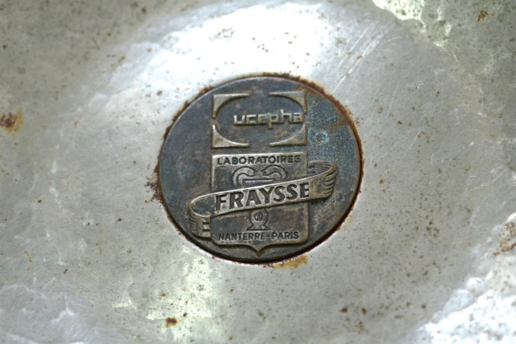 FRAYSSE PARIS フランス メタル製 ハンマードフィニッシュ ヴィンテージ トレイ　ケーリュケイオン 薬局　ヴィンテージ  フランスプレート