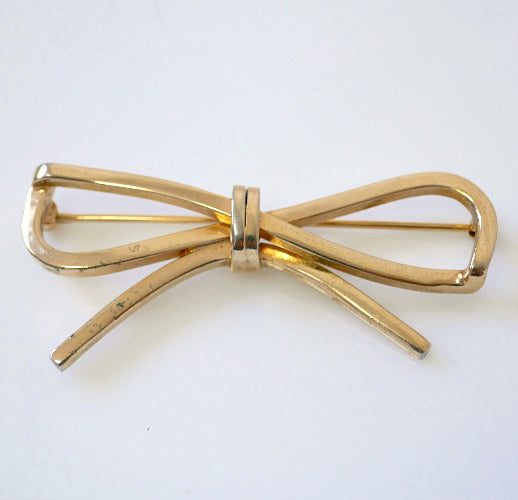 NAPIER ネイピア リボン ゴールドトーン ヴィンテージ ブローチ USA輸入 アクセサリー コスチュームジュエリー USA