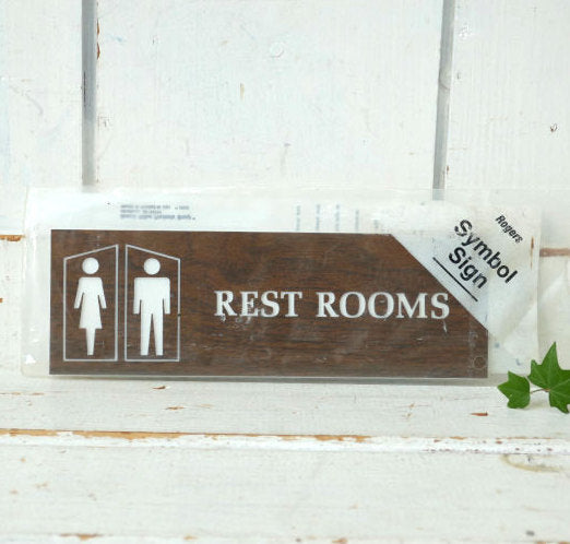 RESTROOMS トイレ お手洗い ウッド柄 デッドストック ヴィンテージ サインプレート ドアプレート トイレサイン 標識 看板 USA