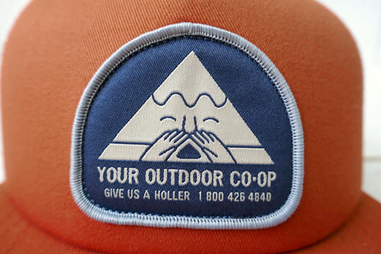 REI COOP コッパーカラー 山モチーフ GIVE US A HOLLER トラッカーハット キャップ アウトドア キャンプ USA
