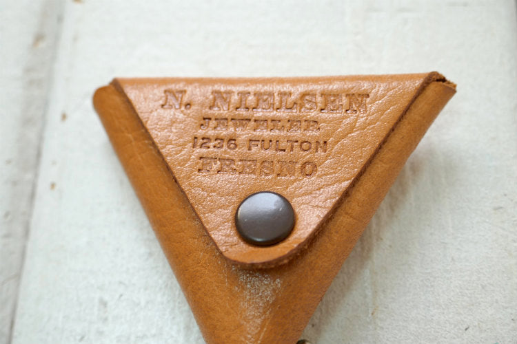 USA カリフォルニア 革製 FRESNO デッドストック ビンテージ 1940's~1950's アドバタイジング・レザー・コインケース　キーホルダー