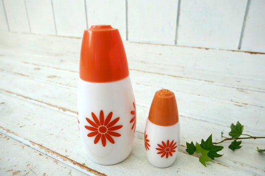 Westinghouse GEM ミルクガラス 花柄 レトロ ヴィンテージ シェイカー シュガー&ソルト 2点 USA