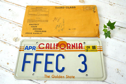 CALIFORNIA カリフォルニア ヴィンテージ ナンバープレートAPR CA88 FFEC 3 The Golden State アメ車 USA