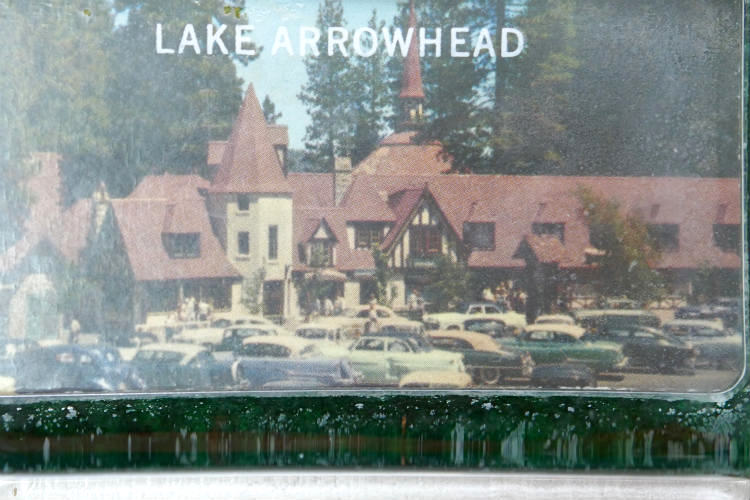 カリフォルニア Lake Arrowhead アローヘッド湖 ガラス製 スーベニア クラシックカー ヴィンテージ ペーパーウェイト 文鎮 USA