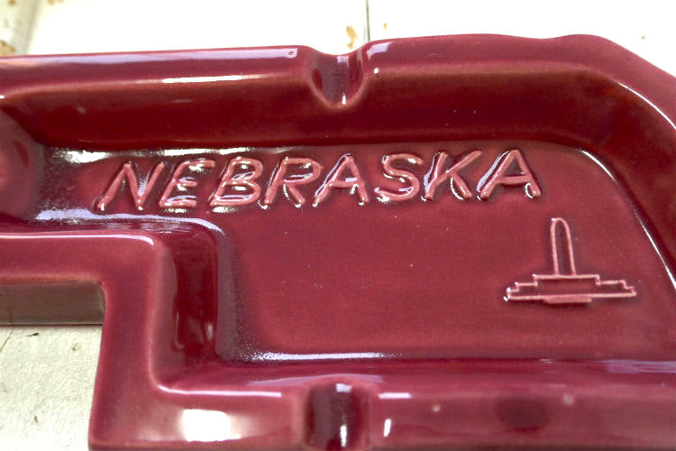 NEBRASKAミッドセンチュリー ネブラスカ州 地図 フィフティーズ 1950's~ デザイン ヴィンテージ灰皿　アシュトレイ USA