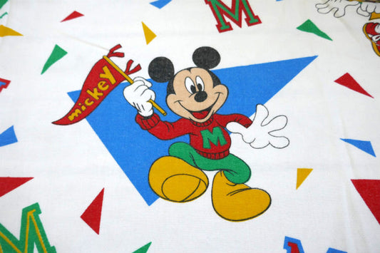 ミッキーマウス 野球 サッカー アメフト ペナント スポーツ柄 コットン100% ヴィンテージ ユーズドシーツ ベッドシーツ(1/2)