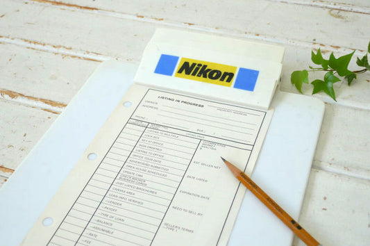 Nikon ニコン カメラメーカー プラスティック製 アドバタイジング ヴィンテージ バインダー クリップボード USA
