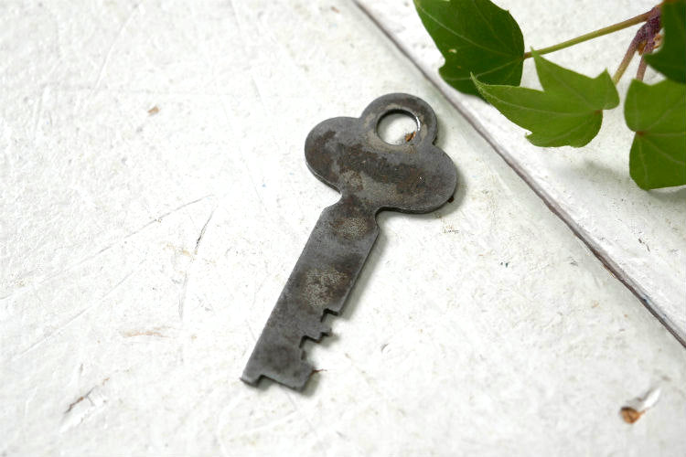 MADE IN USA ヴィンテージ THE YALE&TOWNE MFG.CO. ビンテージ キー 15 × 4 古鍵 KEY