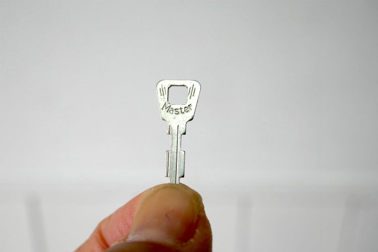 マスターロックKEY ヴィンテージ ビンテージ キー Master 極小 古鍵　MADE IN USA